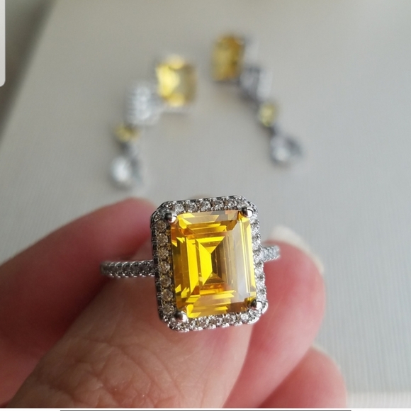 Swarovski Elements 925 Sterling Silver Citrine Yellow Solitaire Ring NEW - Picture 9 of 15